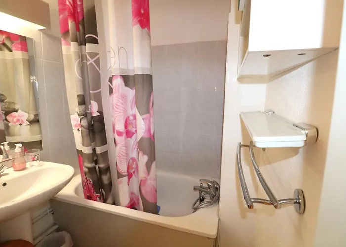 T2 Climatisé, Grande Terrasse, Piscine, Proche Plage, Idéal Famille - Fr-1-307-232 * Le Grau-du-Roi