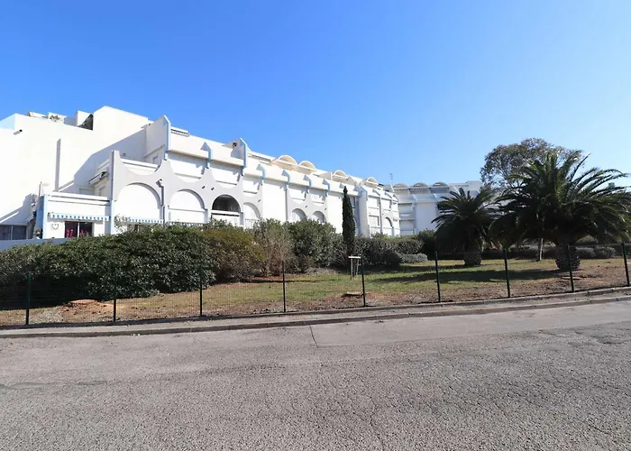 T2 Climatisé, Grande Terrasse, Piscine, Proche Plage, Idéal Famille - Fr-1-307-232